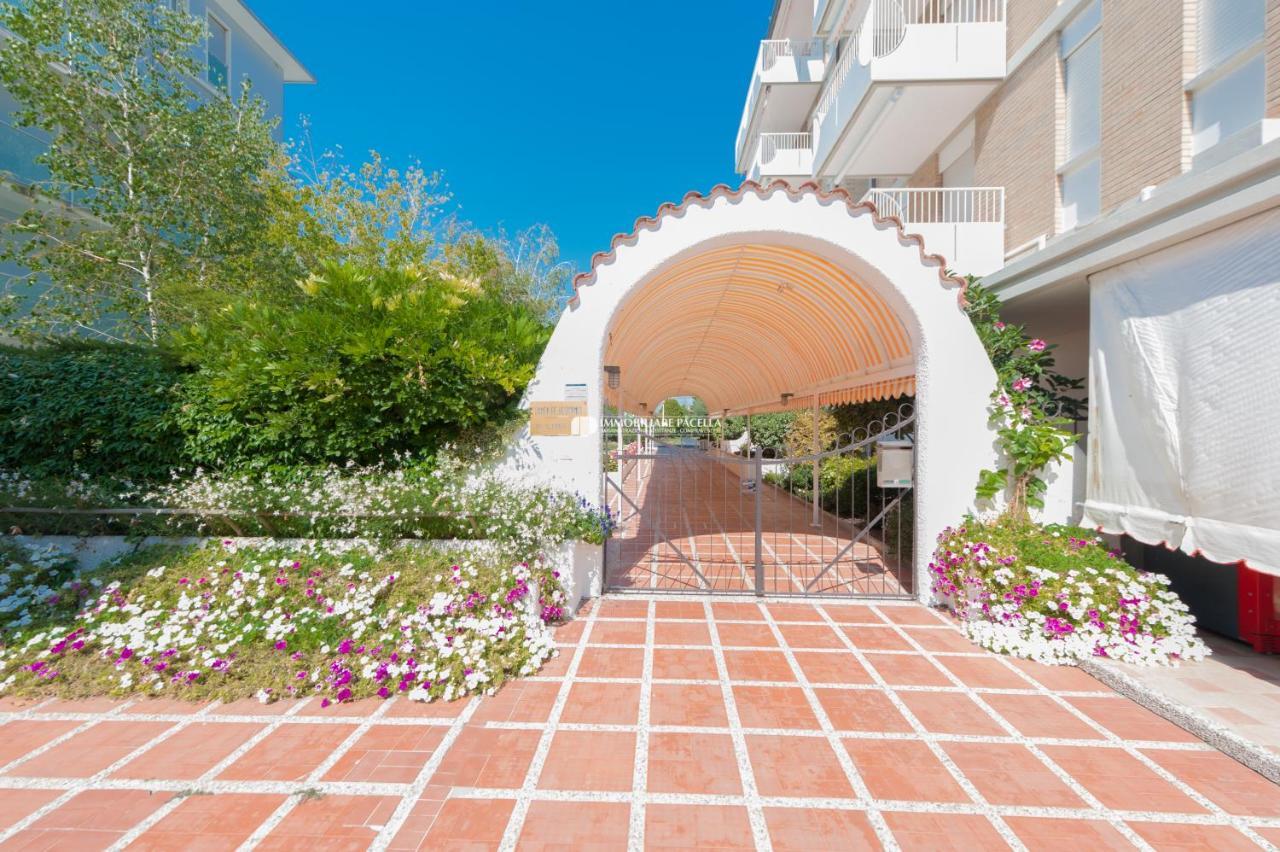 Residence Santa Fe Immobiliare Pacella 리도 디 예솔로 외부 사진